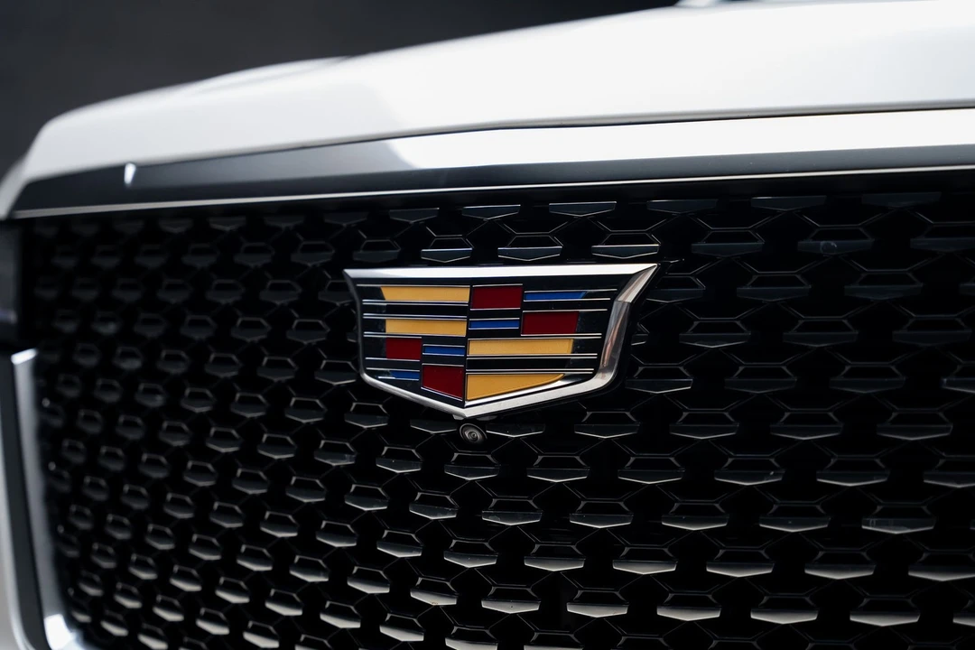 2024 Cadillac Escalade 5th Gen - Image 13 of 21