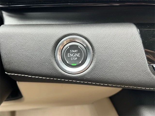 2024 Cadillac Escalade 5th Gen - Image 17 of 21