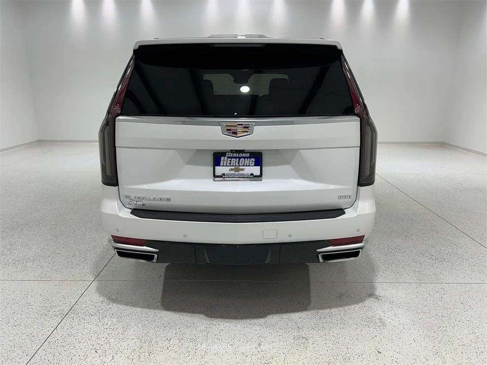 2024 Cadillac Escalade 5th Gen - Image 7 of 12