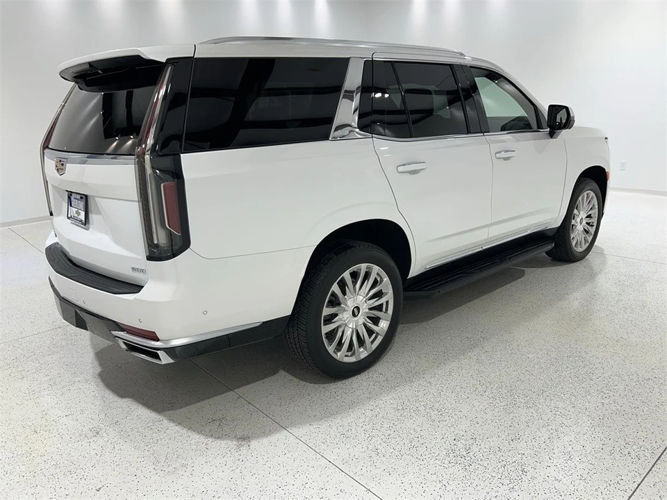 2024 Cadillac Escalade 5th Gen - Image 8 of 12