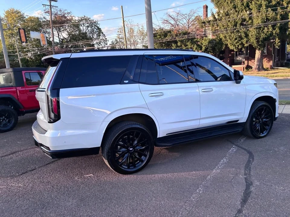 2024 Cadillac Escalade 5th Gen - Image 4 of 9