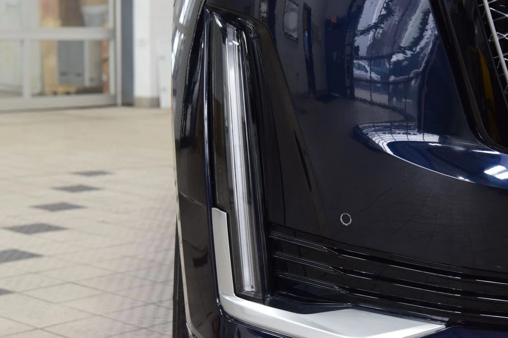 2024 Cadillac Escalade 5th Gen - Image 14 of 21