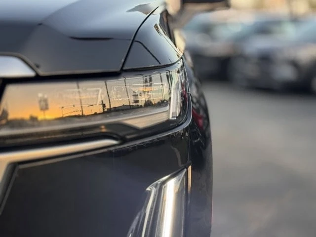 2024 Cadillac Escalade 5th Gen - Image 8 of 12