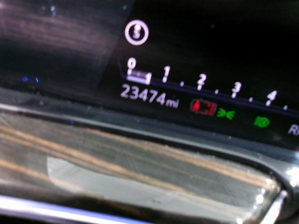 2024 Cadillac Escalade 5th Gen - Image 9 of 12