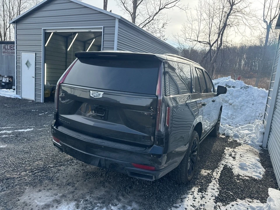 2024 Cadillac Escalade 5th Gen - Image 7 of 12
