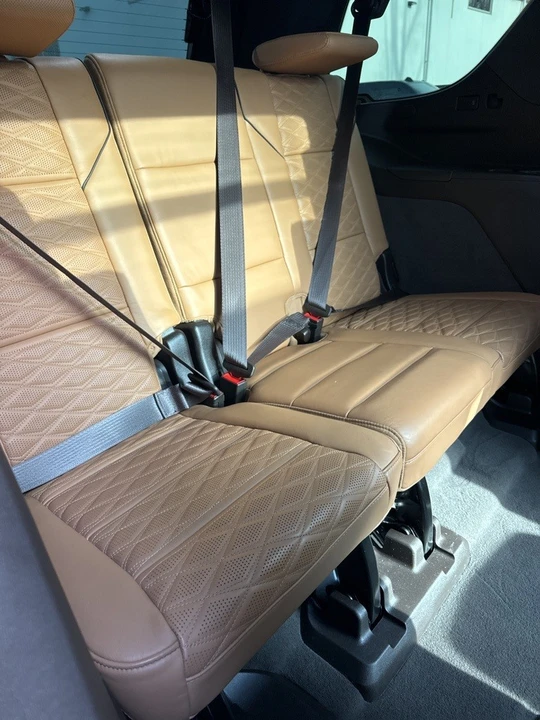 2024 Cadillac Escalade 5th Gen - Image 10 of 12