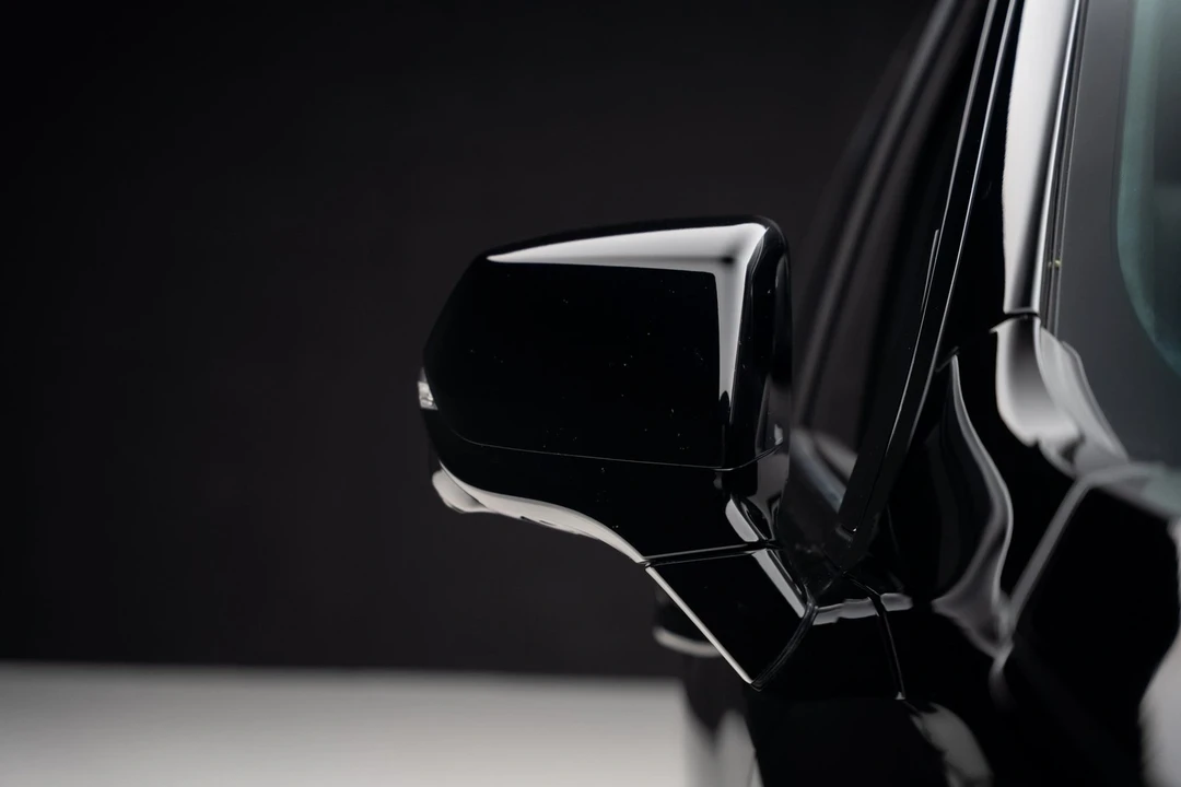 2024 Cadillac Escalade 5th Gen - Image 11 of 12