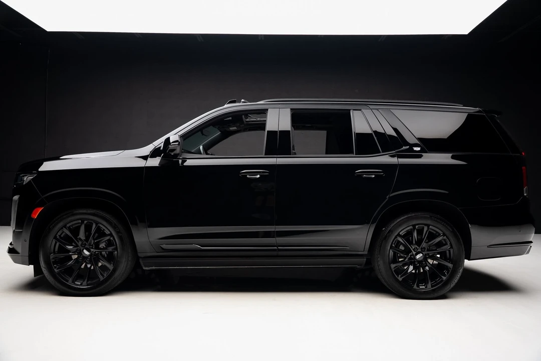 2024 Cadillac Escalade 5th Gen - Image 15 of 21