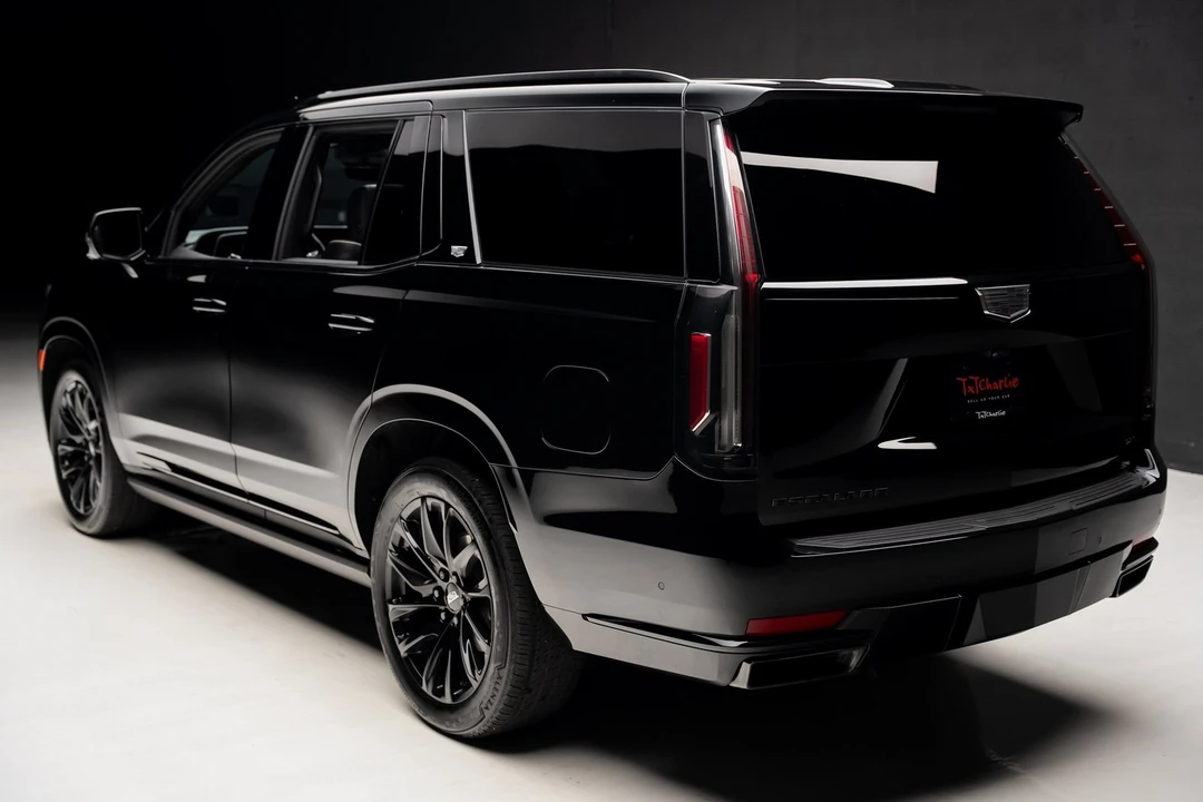 2024 Cadillac Escalade 5th Gen - Image 21 of 21
