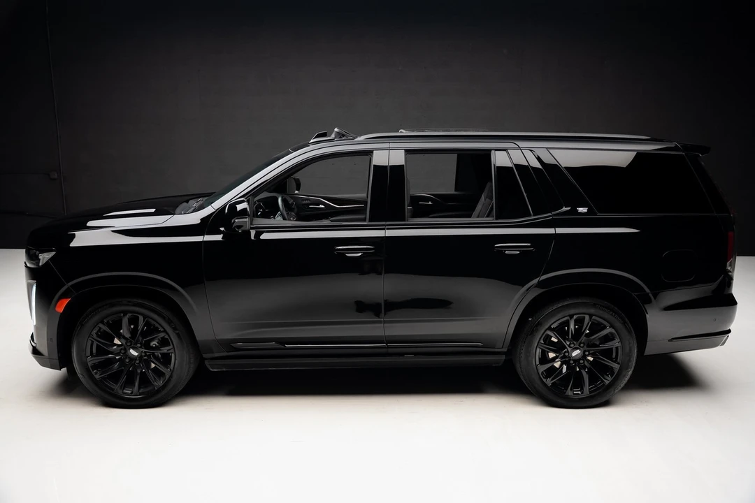 2024 Cadillac Escalade 5th Gen - Image 13 of 21
