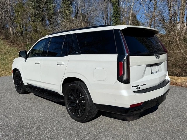 2024 Cadillac Escalade 5th Gen - Image 8 of 12