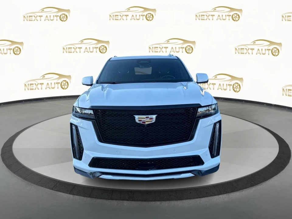 2024 Cadillac Escalade 5th Gen - Image 8 of 12