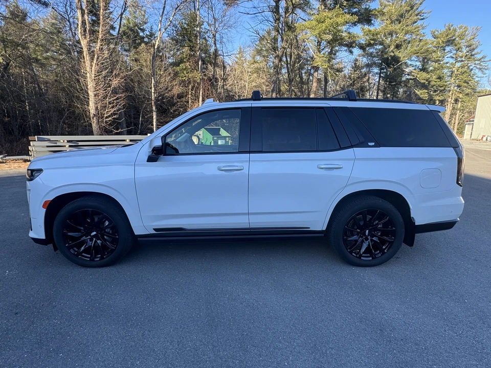 2024 Cadillac Escalade 5th Gen - Image 3 of 31