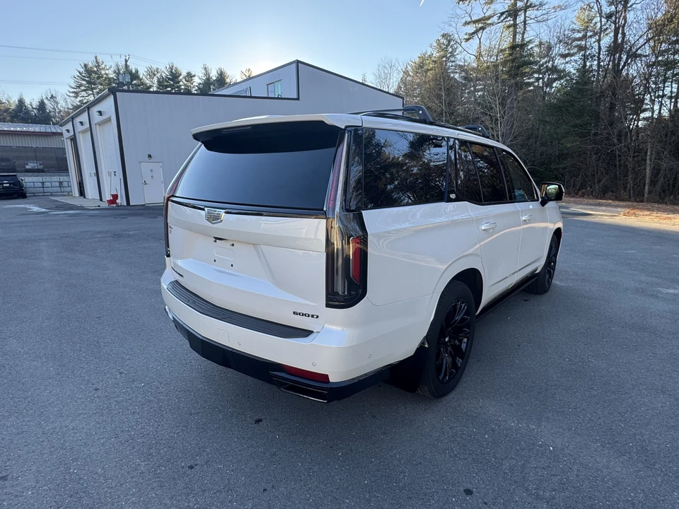 2024 Cadillac Escalade 5th Gen - Image 6 of 31