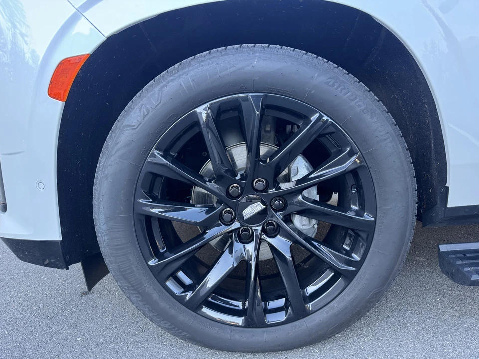 2024 Cadillac Escalade 5th Gen - Image 10 of 31