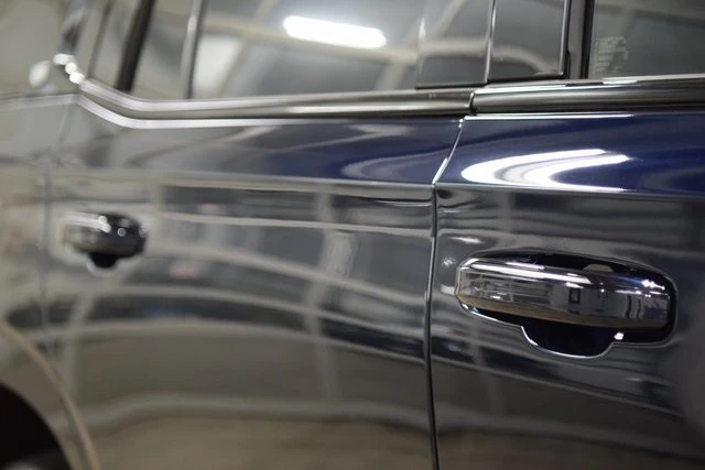 2024 Cadillac Escalade 5th Gen - Image 17 of 21