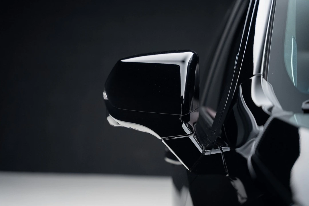 2024 Cadillac Escalade 5th Gen - Image 13 of 21