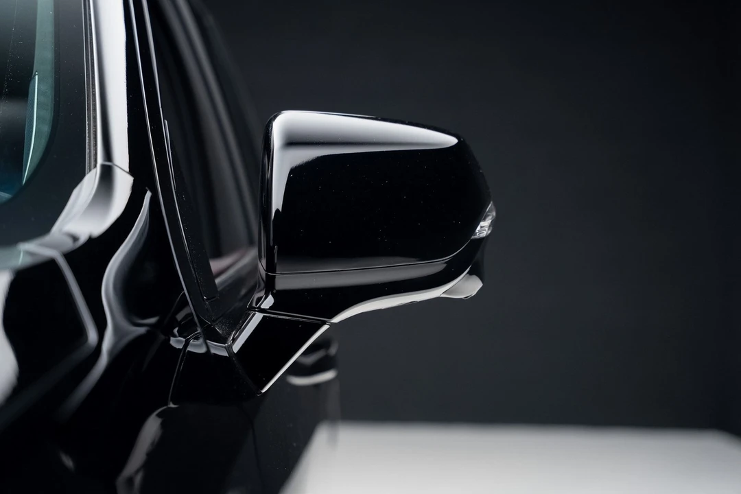 2024 Cadillac Escalade 5th Gen - Image 14 of 21
