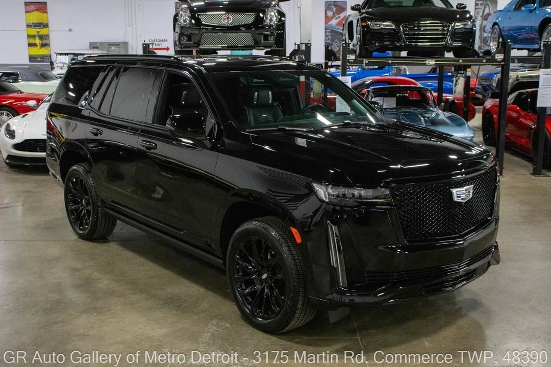 2024 Cadillac Escalade 5th Gen - Image 9 of 12