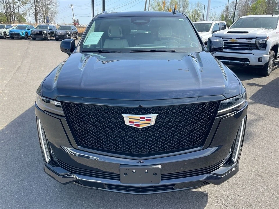 2024 Cadillac Escalade 5th Gen - Image 8 of 12