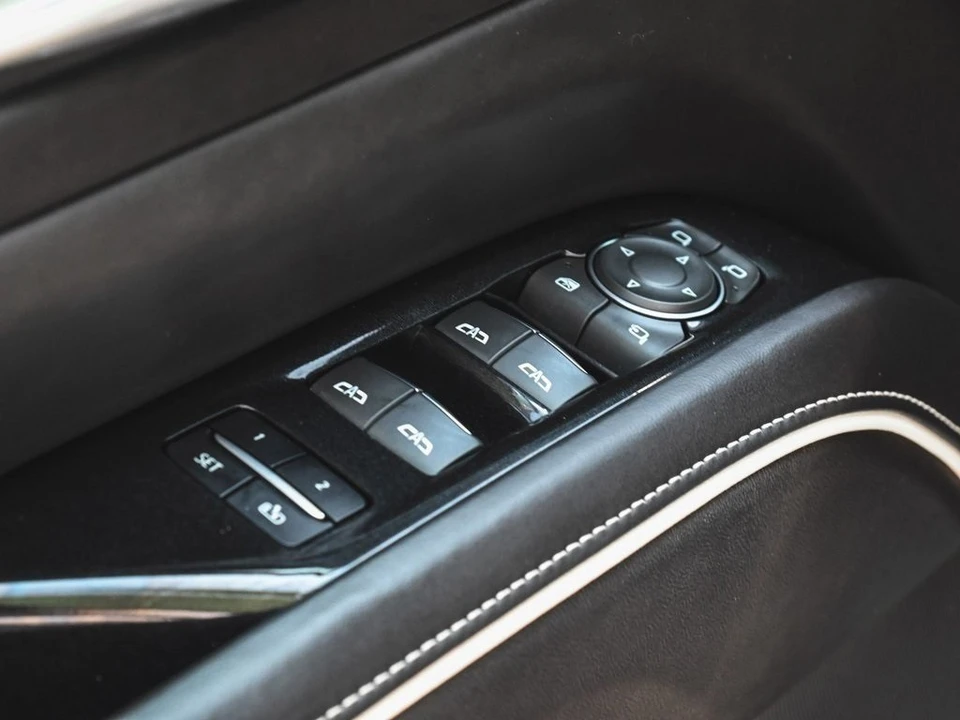2024 Cadillac Escalade 5th Gen - Image 11 of 12