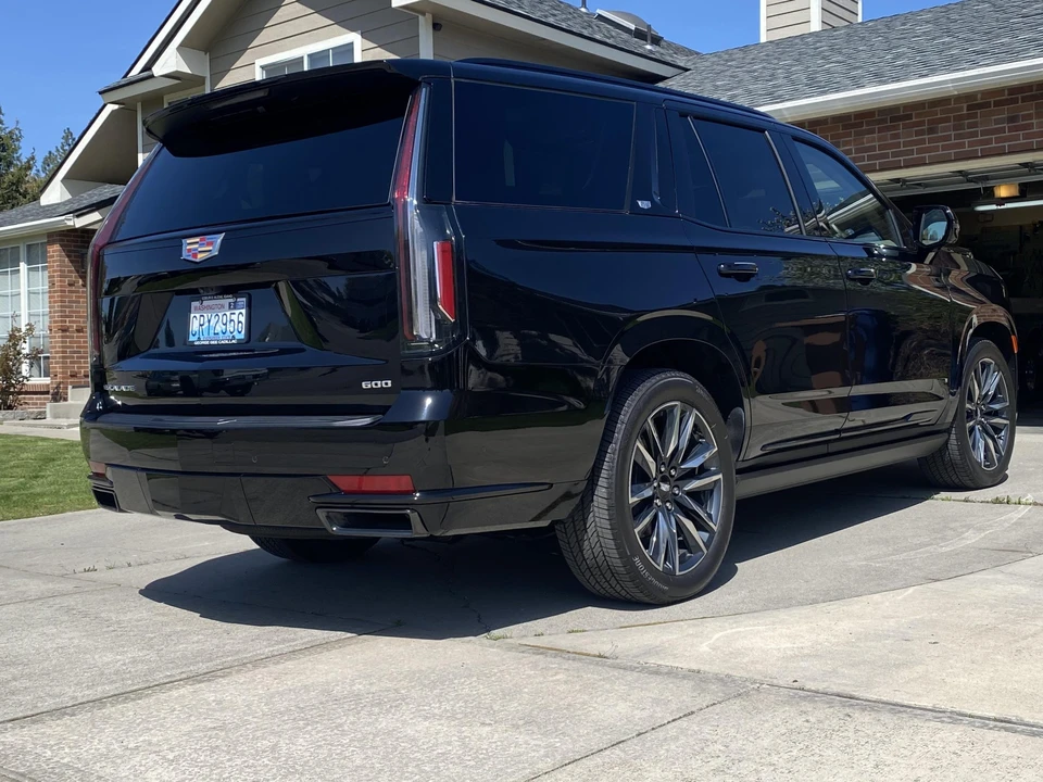 2024 Cadillac Escalade 5th Gen - Image 8 of 31