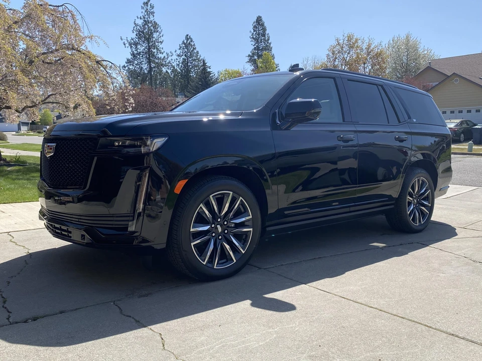 2024 Cadillac Escalade 5th Gen - Image 2 of 31