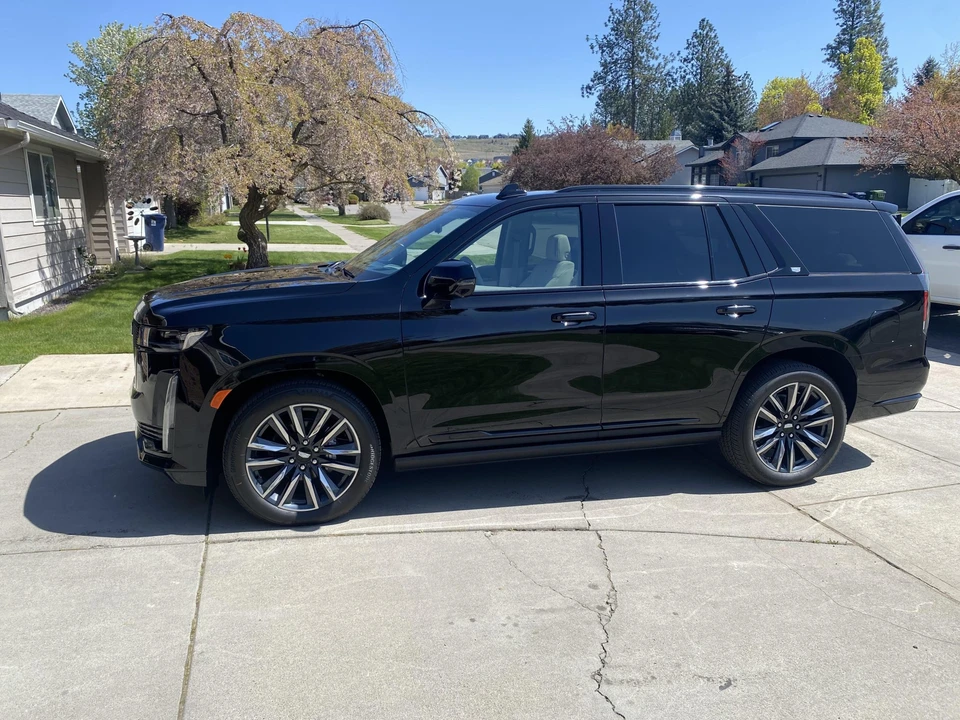 2024 Cadillac Escalade 5th Gen - Image 22 of 31