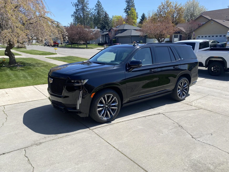 2024 Cadillac Escalade 5th Gen - Image 12 of 31