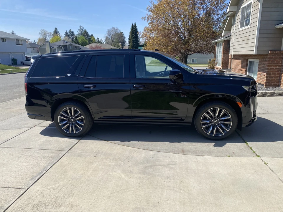 2024 Cadillac Escalade 5th Gen - Image 16 of 31