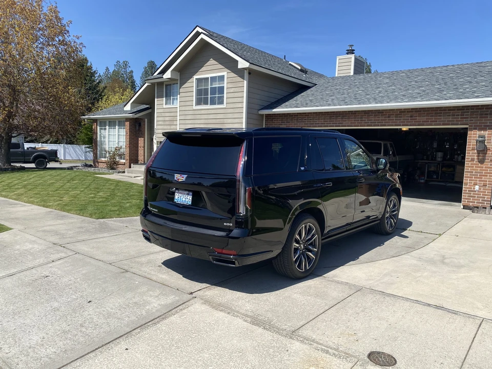 2024 Cadillac Escalade 5th Gen - Image 18 of 31