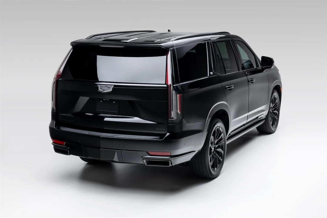 2024 Cadillac Escalade 5th Gen - Image 13 of 31