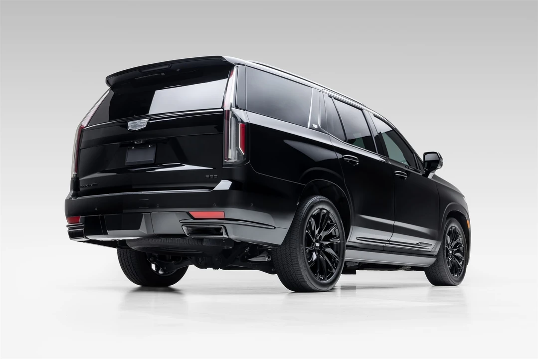 2024 Cadillac Escalade 5th Gen - Image 12 of 31