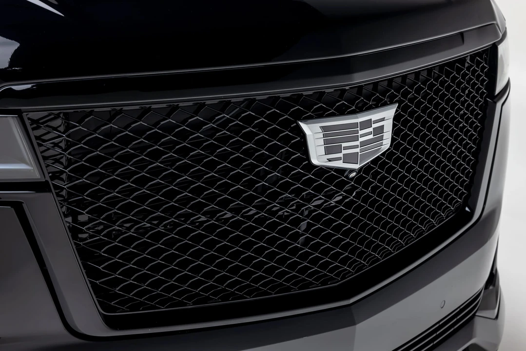 2024 Cadillac Escalade 5th Gen - Image 21 of 31