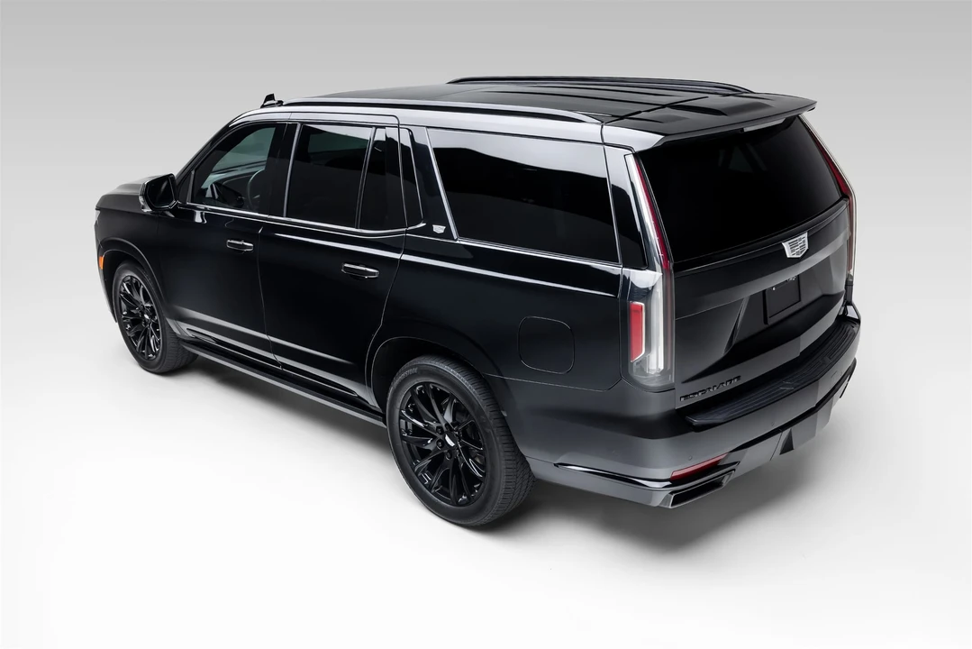 2024 Cadillac Escalade 5th Gen - Image 16 of 31