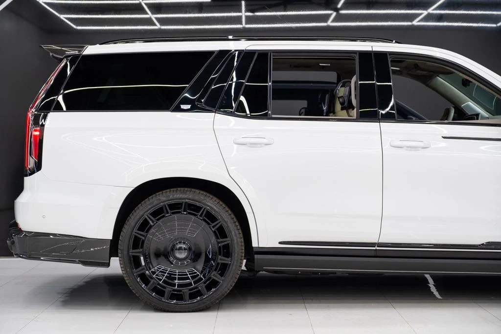 2024 Cadillac Escalade 5th Gen - Image 9 of 21