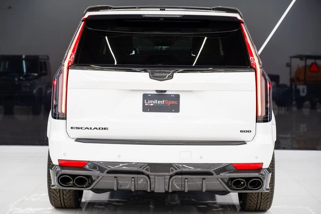 2024 Cadillac Escalade 5th Gen - Image 14 of 21