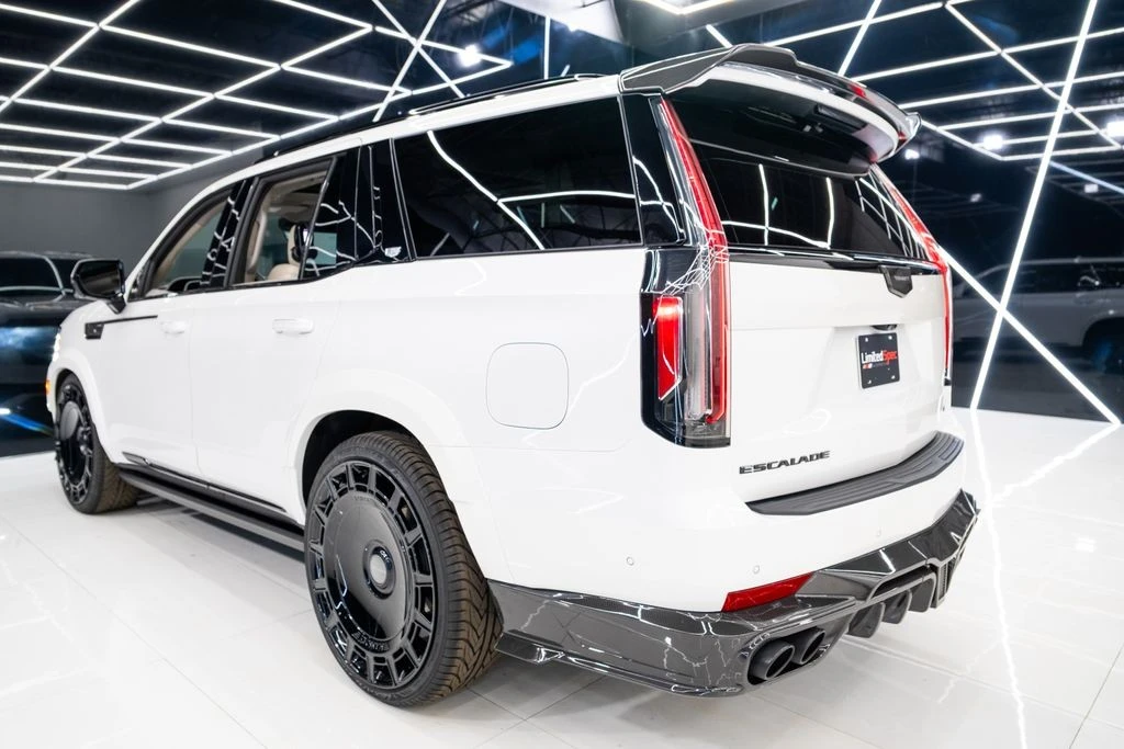 2024 Cadillac Escalade 5th Gen - Image 21 of 21