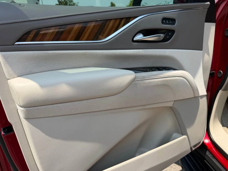 2024 Cadillac Escalade 5th Gen - Image 8 of 11
