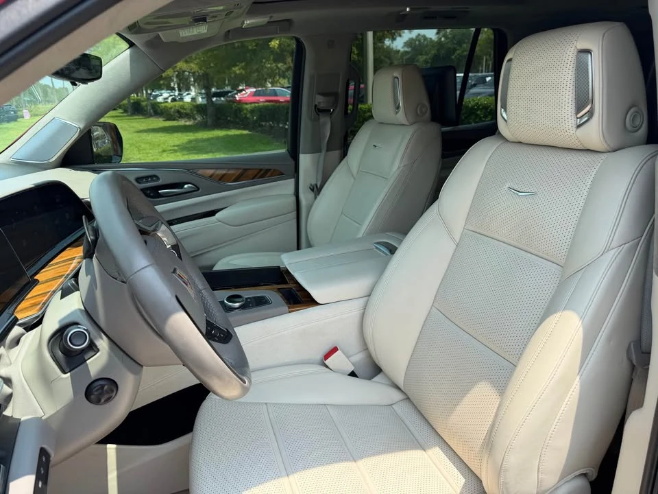 2024 Cadillac Escalade 5th Gen - Image 5 of 11