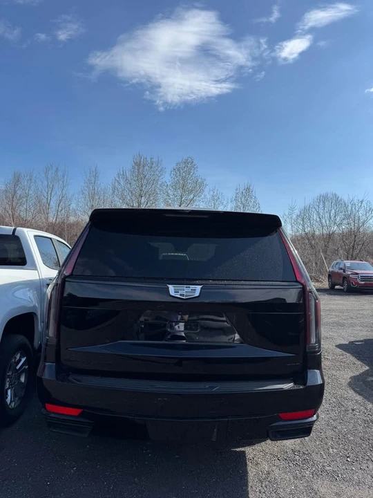 2024 Cadillac Escalade 5th Gen - Image 2 of 5