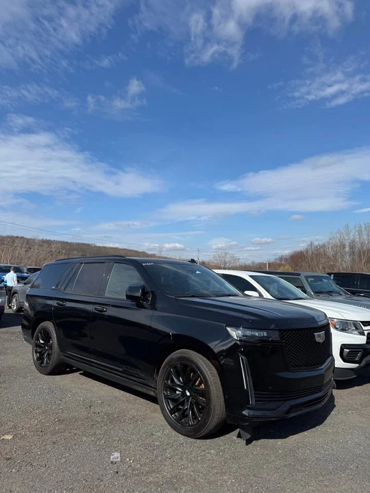 2024 Cadillac Escalade 5th Gen - Image 3 of 5