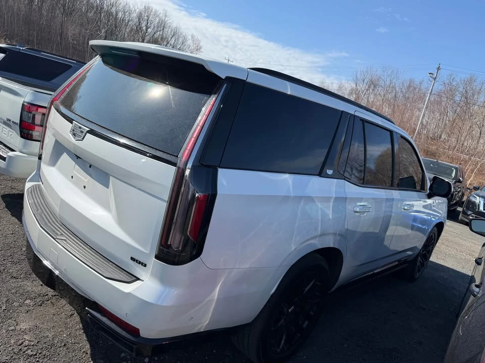 2024 Cadillac Escalade 5th Gen - Image 5 of 8
