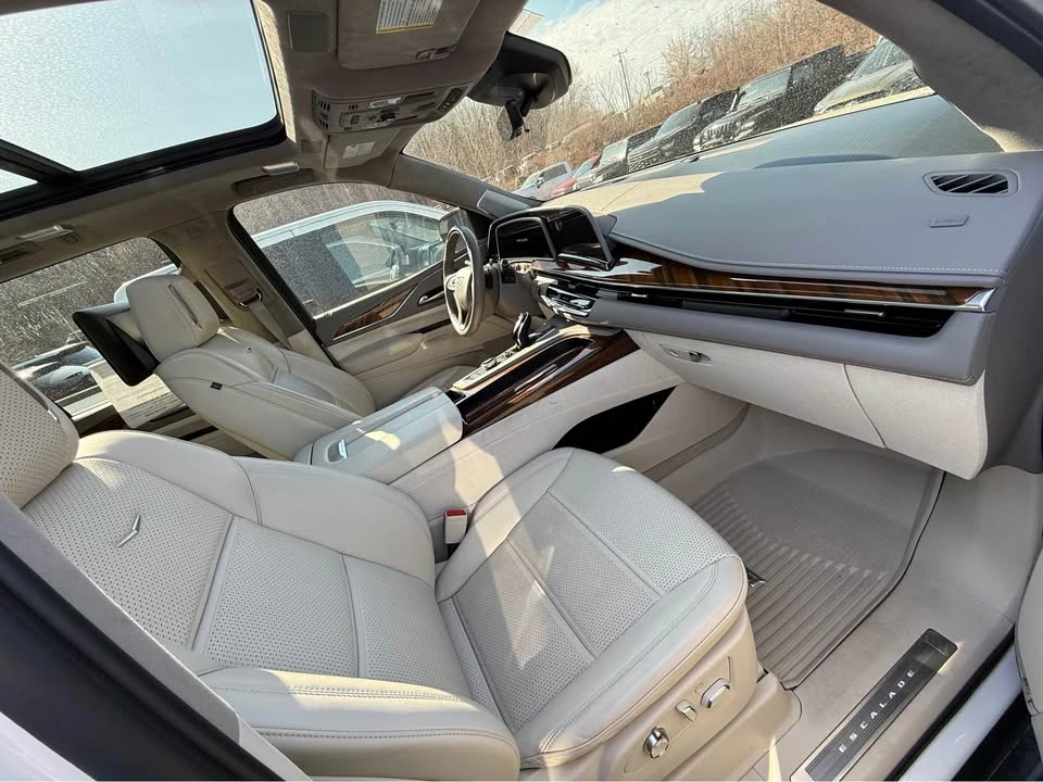 2024 Cadillac Escalade 5th Gen - Image 8 of 8