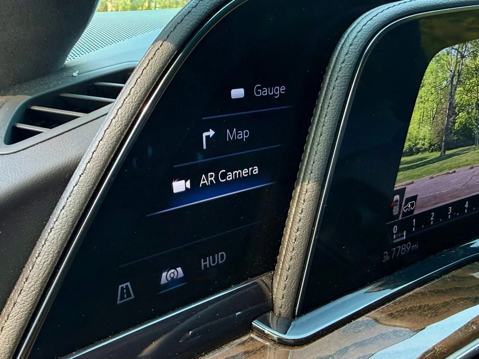 2024 Cadillac Escalade 5th Gen - Image 21 of 21
