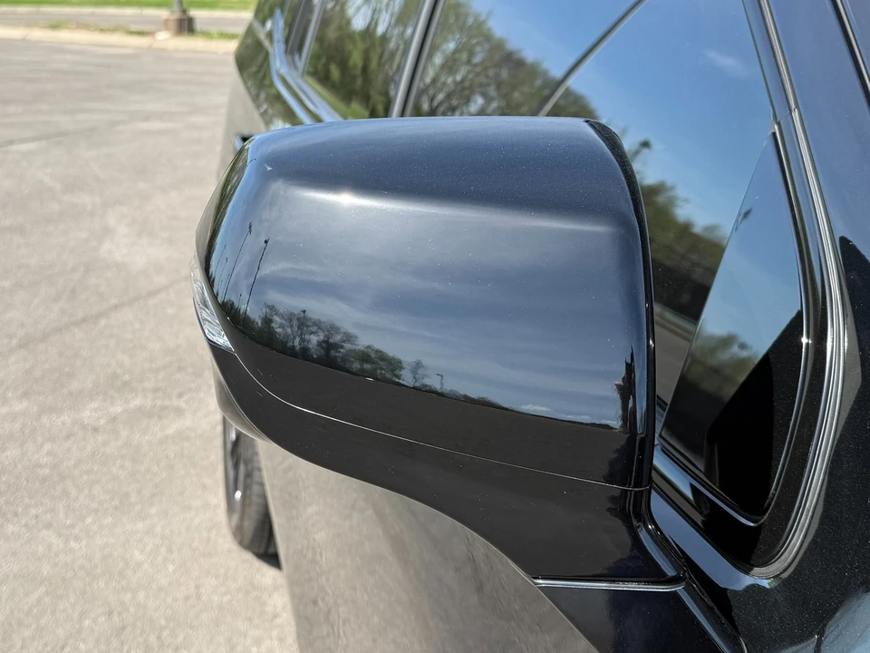 2024 Cadillac Escalade 5th Gen - Image 9 of 15