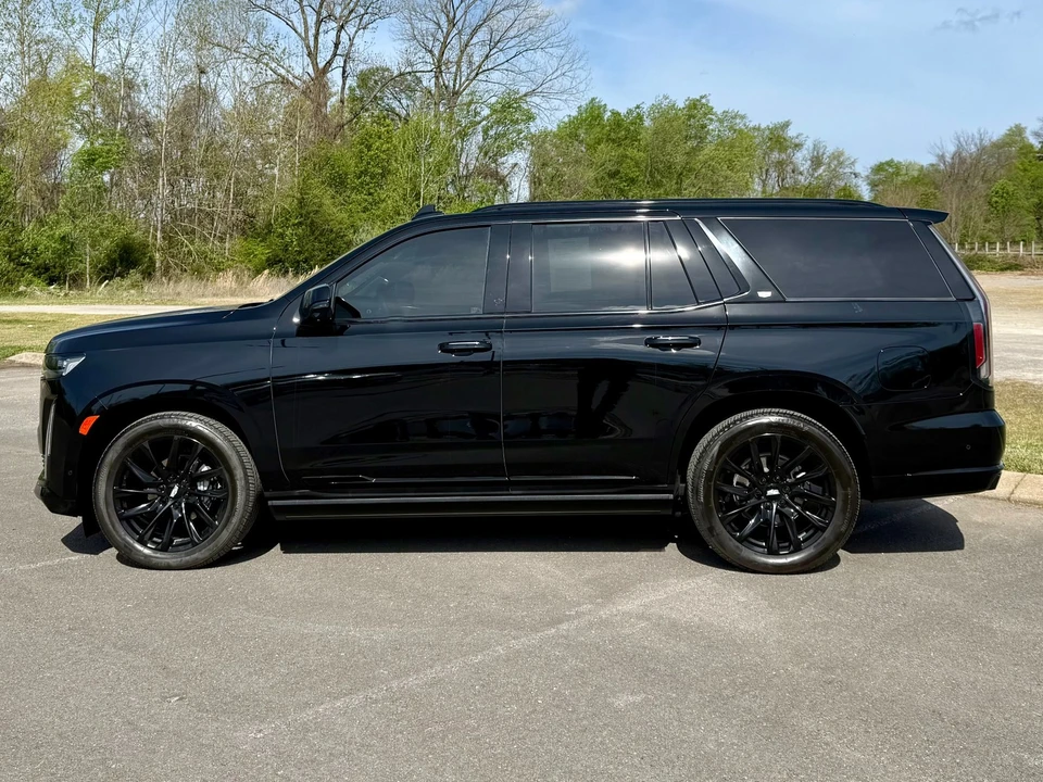 2024 Cadillac Escalade 5th Gen - Image 8 of 15