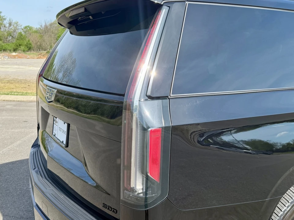 2024 Cadillac Escalade 5th Gen - Image 11 of 21