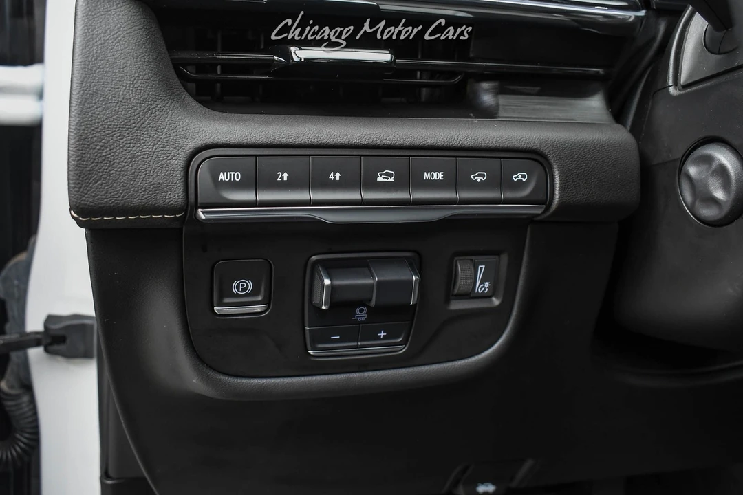 2024 Cadillac Escalade 5th Gen - Image 11 of 12