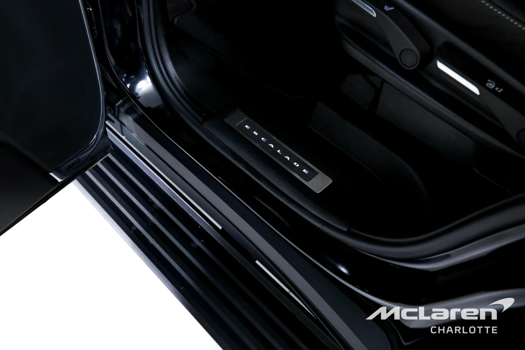 2024 Cadillac Escalade-V 5th Gen - Image 23 of 31